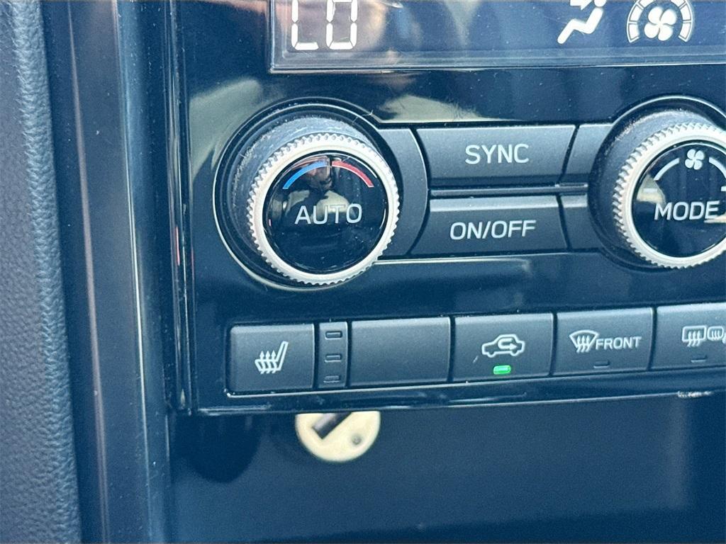 used 2022 Subaru Ascent car, priced at $25,400