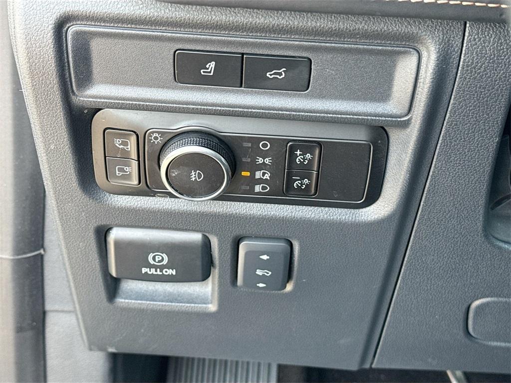 used 2023 Ford Expedition car, priced at $55,000