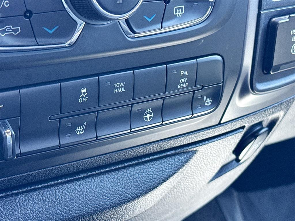 used 2021 Ram 1500 Classic car, priced at $31,300