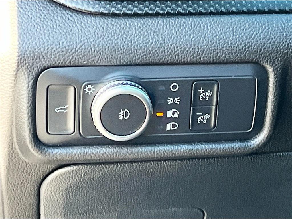 used 2022 Ford Explorer car, priced at $27,000