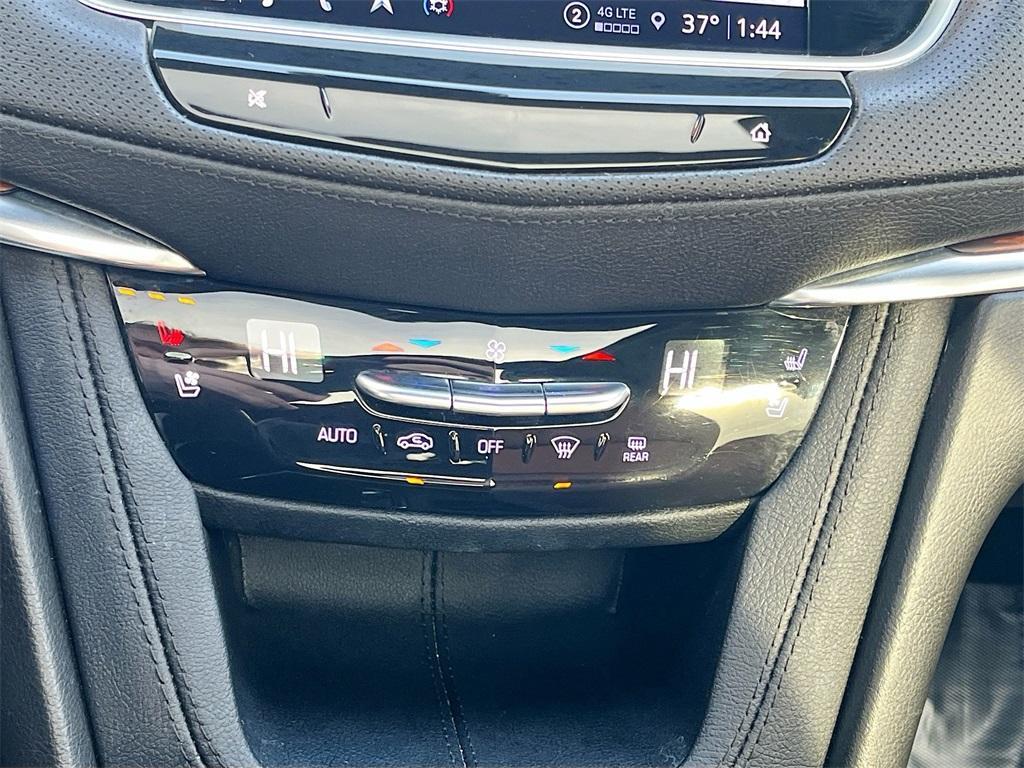 used 2022 Cadillac XT5 car, priced at $29,303