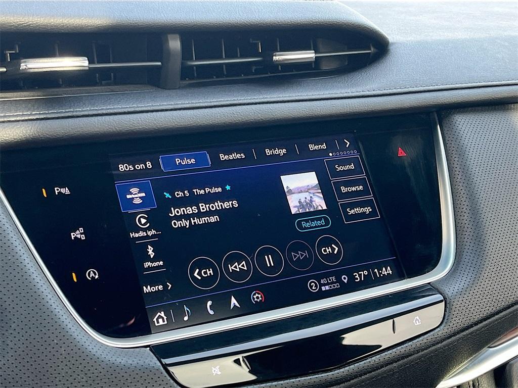 used 2022 Cadillac XT5 car, priced at $29,303