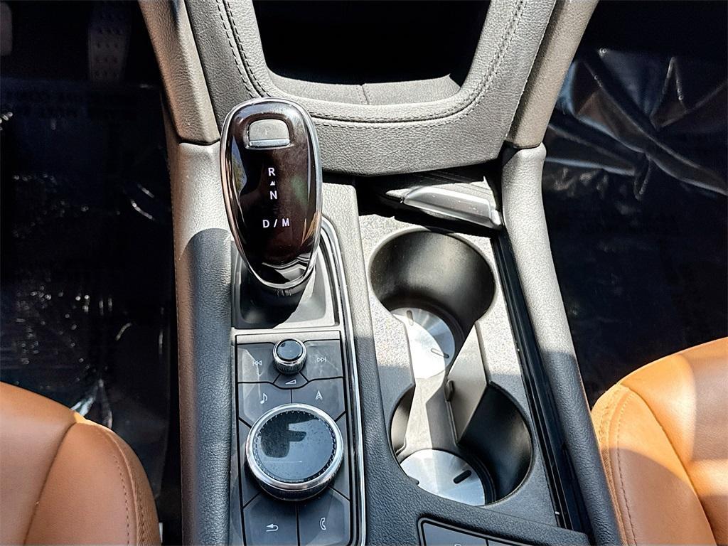 used 2022 Cadillac XT5 car, priced at $29,303