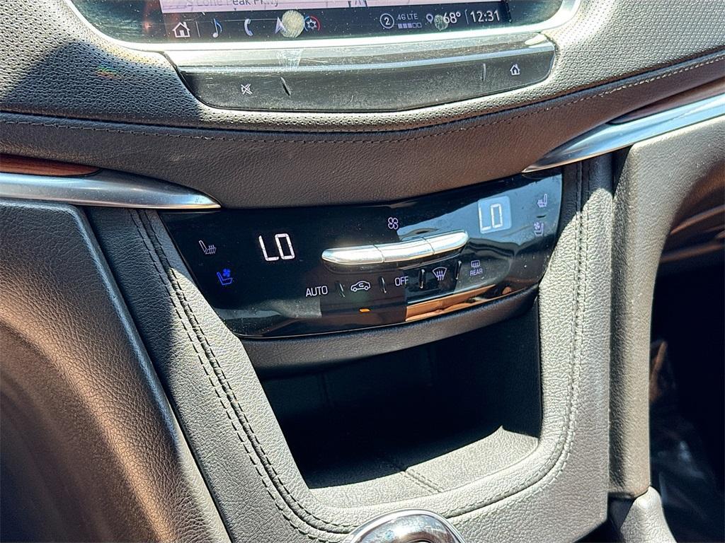 used 2022 Cadillac XT5 car, priced at $29,303