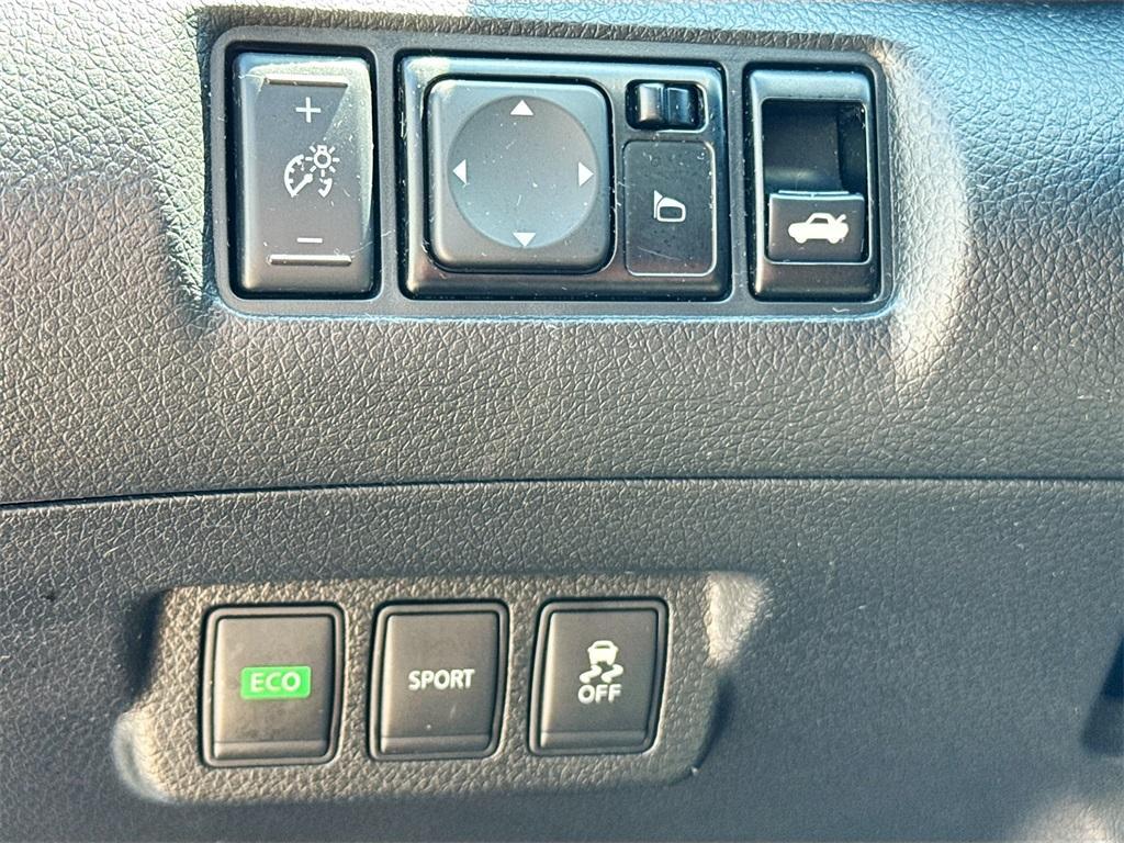 used 2013 Nissan Sentra car, priced at $5,400