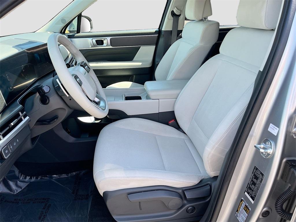 used 2024 Hyundai Santa Fe car, priced at $26,200
