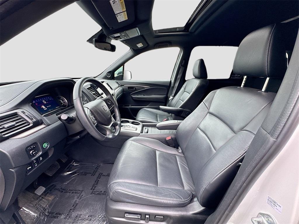 used 2023 Honda Passport car, priced at $27,103