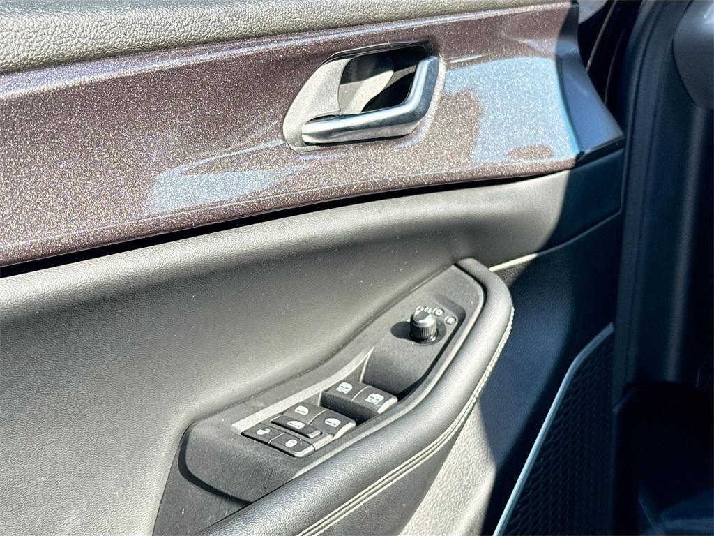 used 2022 Jeep Grand Cherokee L car, priced at $27,000