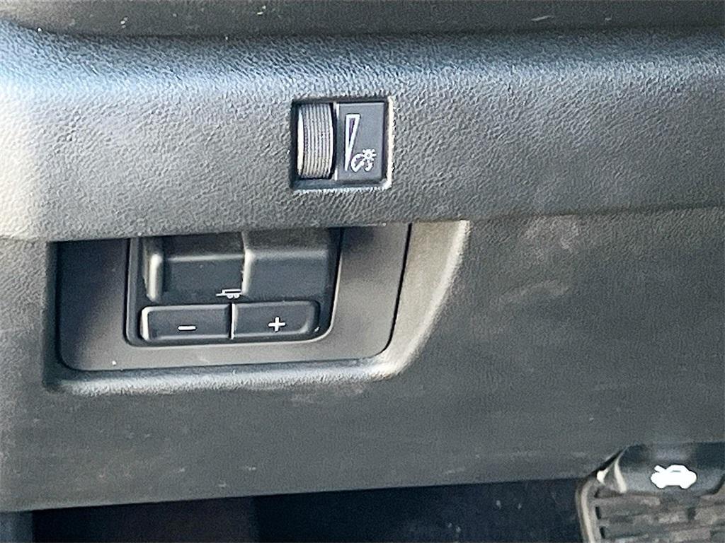 used 2023 Chevrolet Colorado car, priced at $32,000