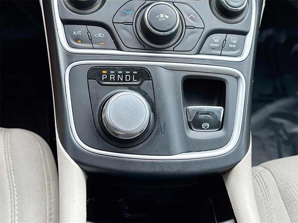 used 2015 Chrysler 200 car, priced at $6,900
