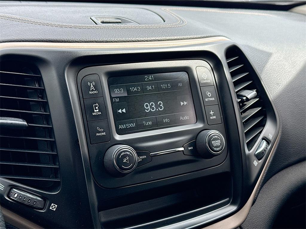 used 2016 Jeep Cherokee car, priced at $9,600