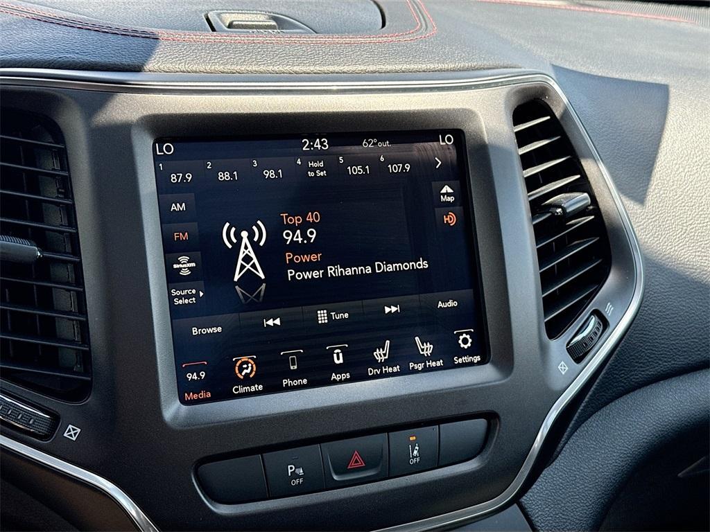 used 2022 Jeep Cherokee car