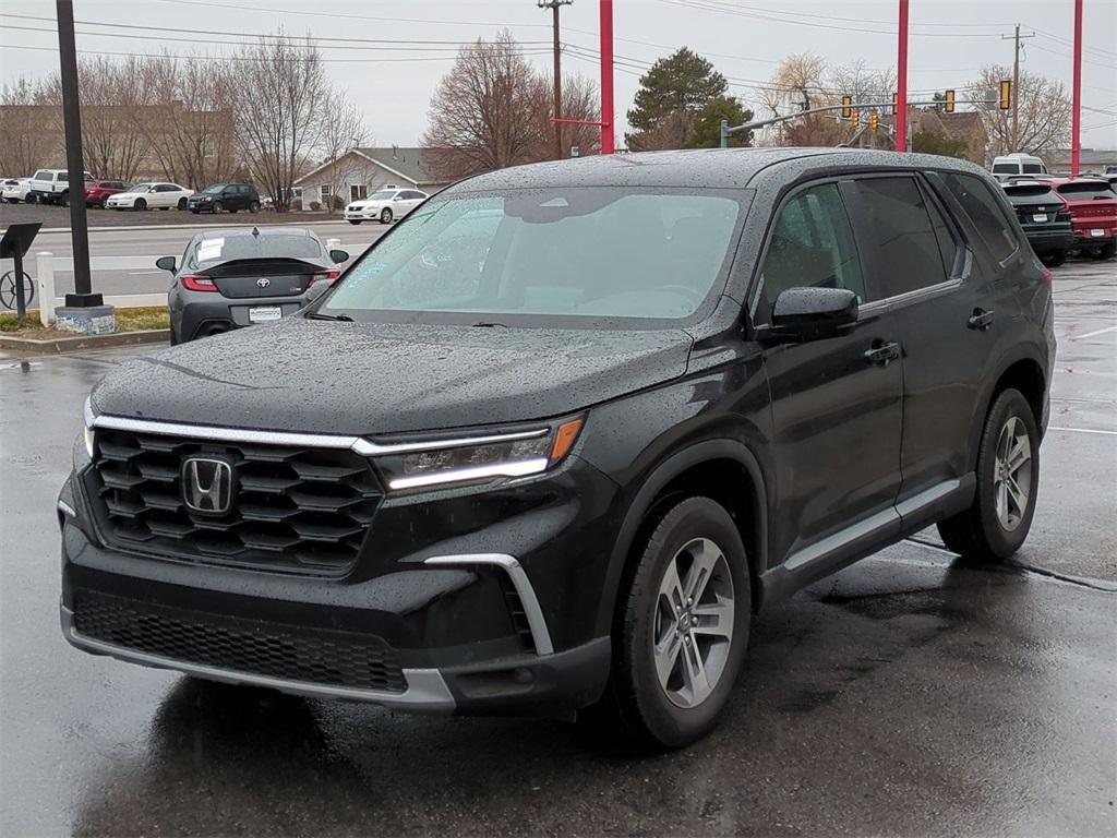 used 2023 Honda Pilot car, priced at $32,100