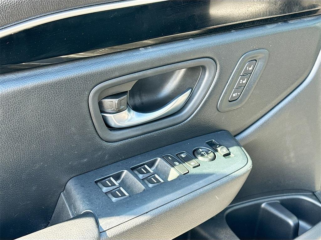 used 2023 Honda Pilot car, priced at $32,100