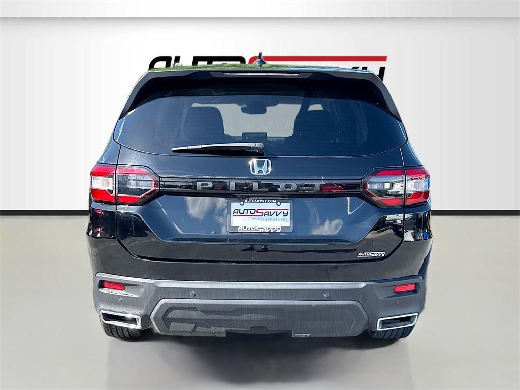 used 2023 Honda Pilot car, priced at $32,100
