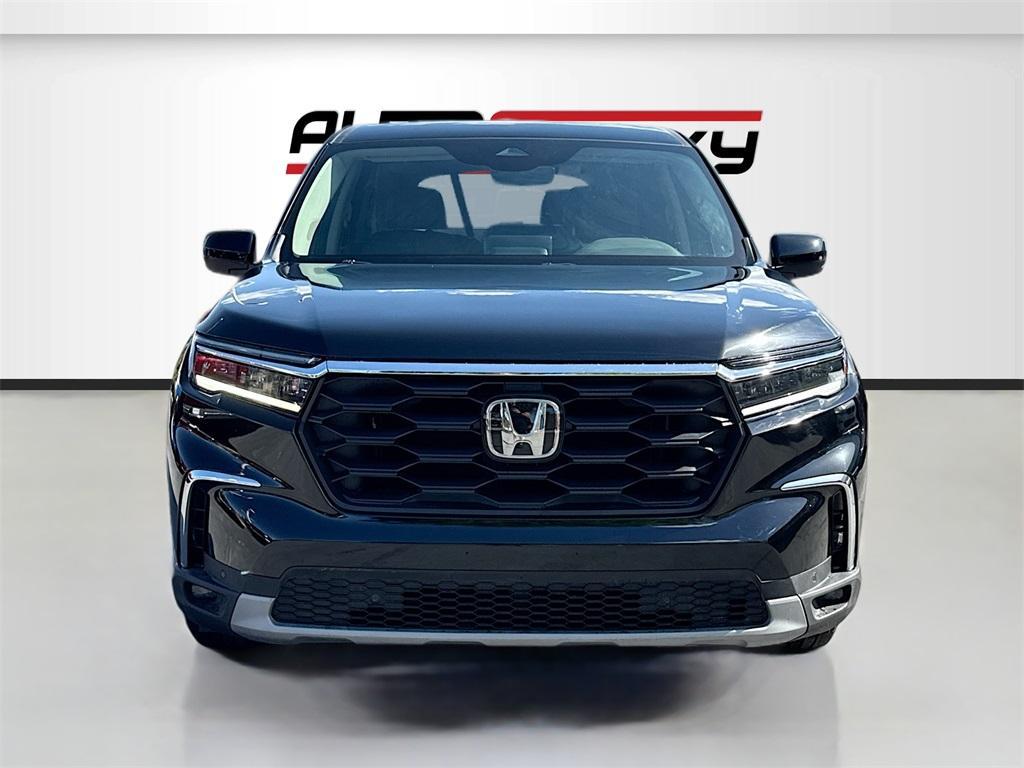 used 2023 Honda Pilot car, priced at $32,100