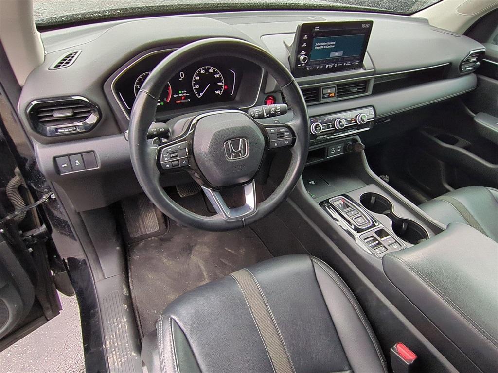 used 2023 Honda Pilot car, priced at $32,100