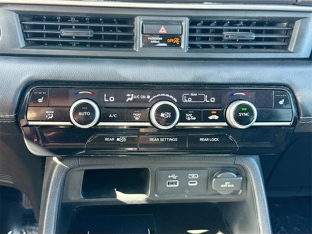 used 2023 Honda Pilot car, priced at $32,100