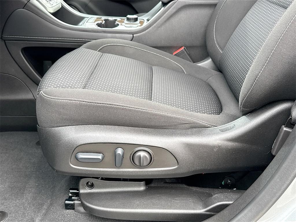 used 2023 GMC Acadia car, priced at $26,200