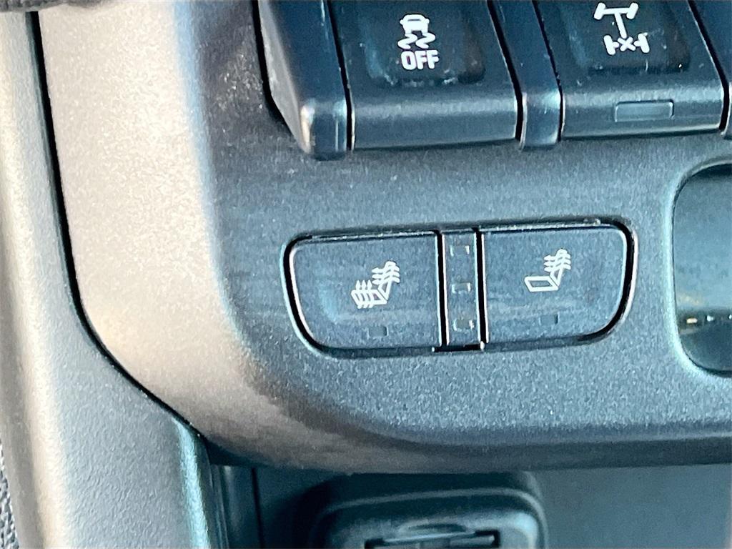 used 2022 Chevrolet Colorado car, priced at $33,200