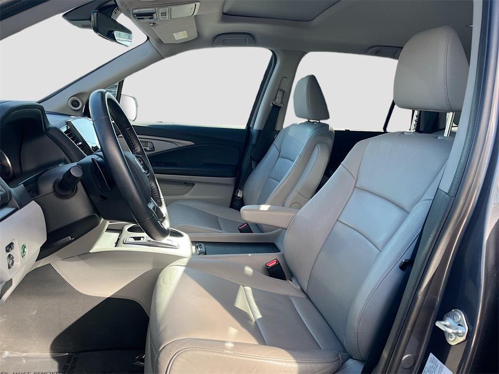 used 2021 Honda Pilot car, priced at $23,700