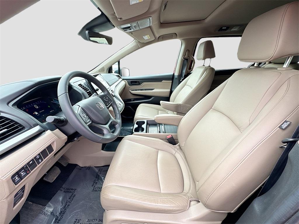 used 2024 Honda Odyssey car, priced at $35,000