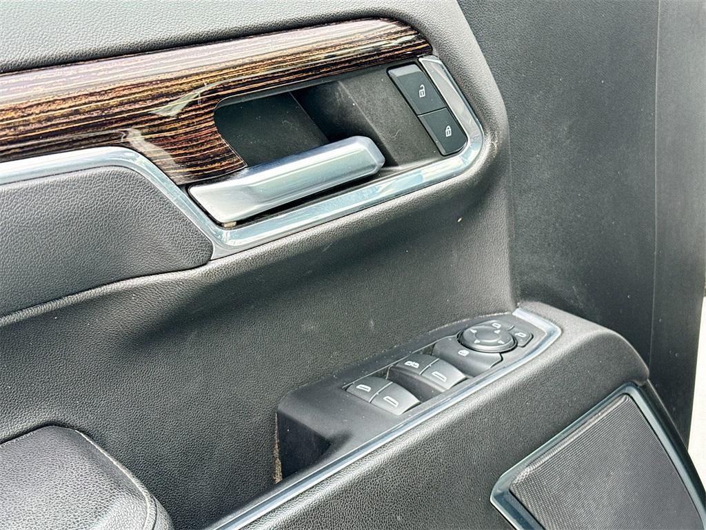 used 2023 GMC Sierra 1500 car, priced at $35,500