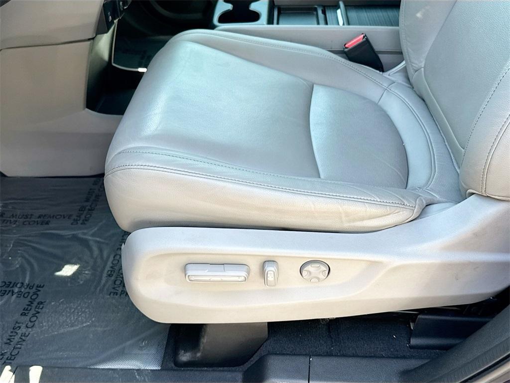 used 2023 Honda Odyssey car, priced at $31,400
