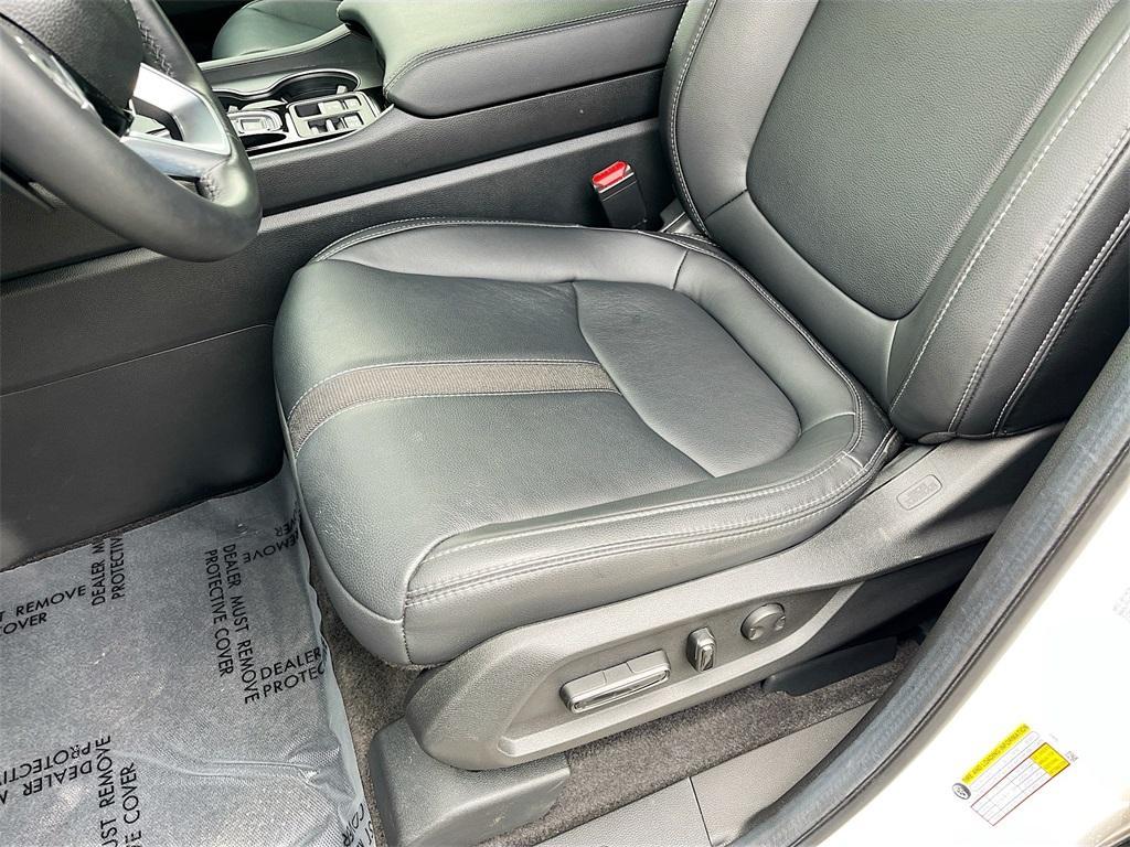used 2025 Honda Pilot car, priced at $36,500