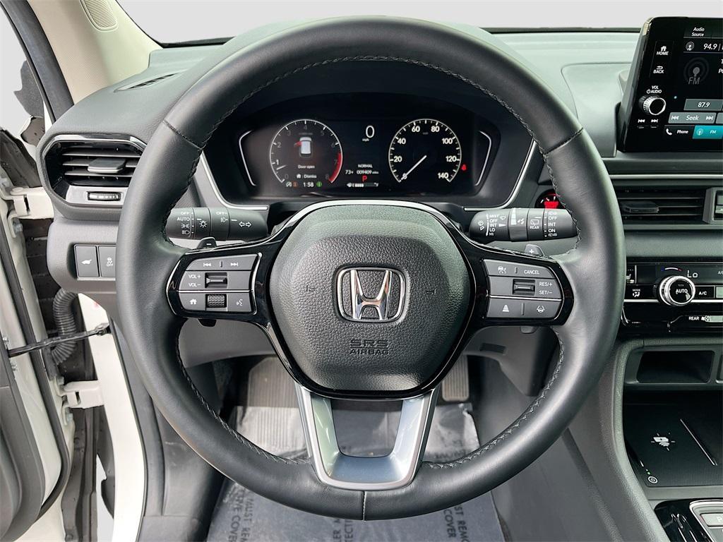 used 2025 Honda Pilot car, priced at $36,500