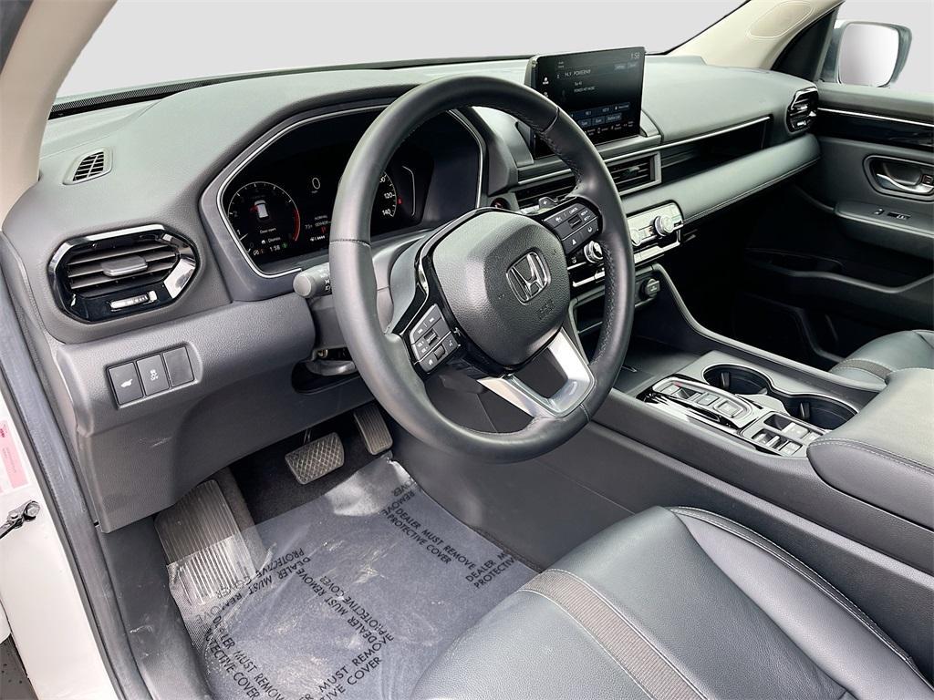 used 2025 Honda Pilot car, priced at $36,500