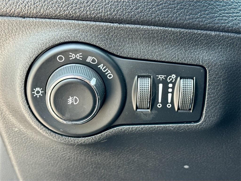 used 2019 Jeep Compass car, priced at $17,000