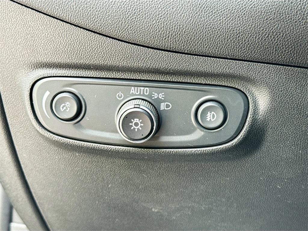 used 2021 Chevrolet Equinox car, priced at $18,000