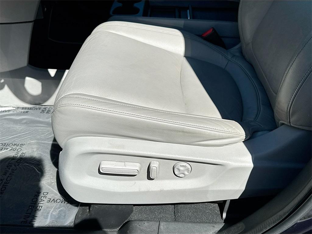 used 2023 Honda Odyssey car, priced at $28,000