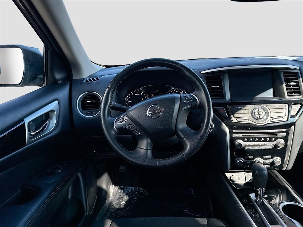 used 2020 Nissan Pathfinder car, priced at $18,300