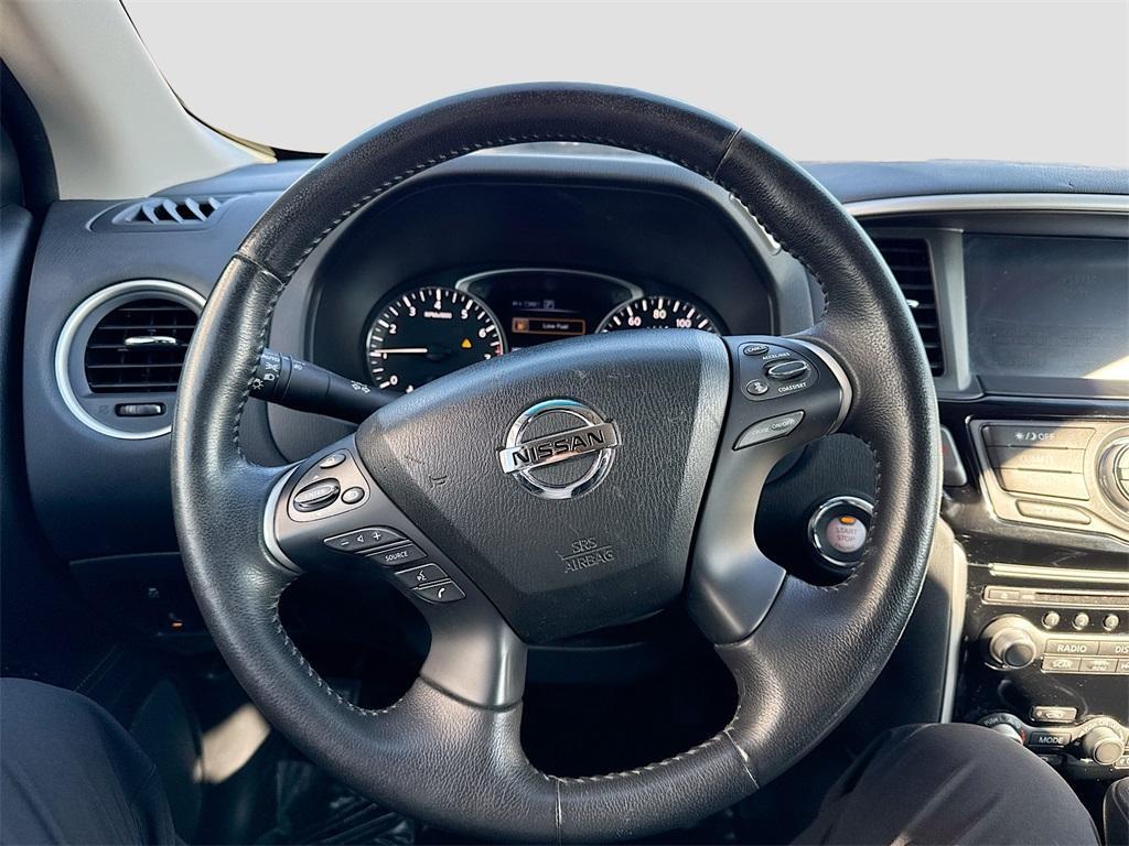 used 2020 Nissan Pathfinder car, priced at $18,300