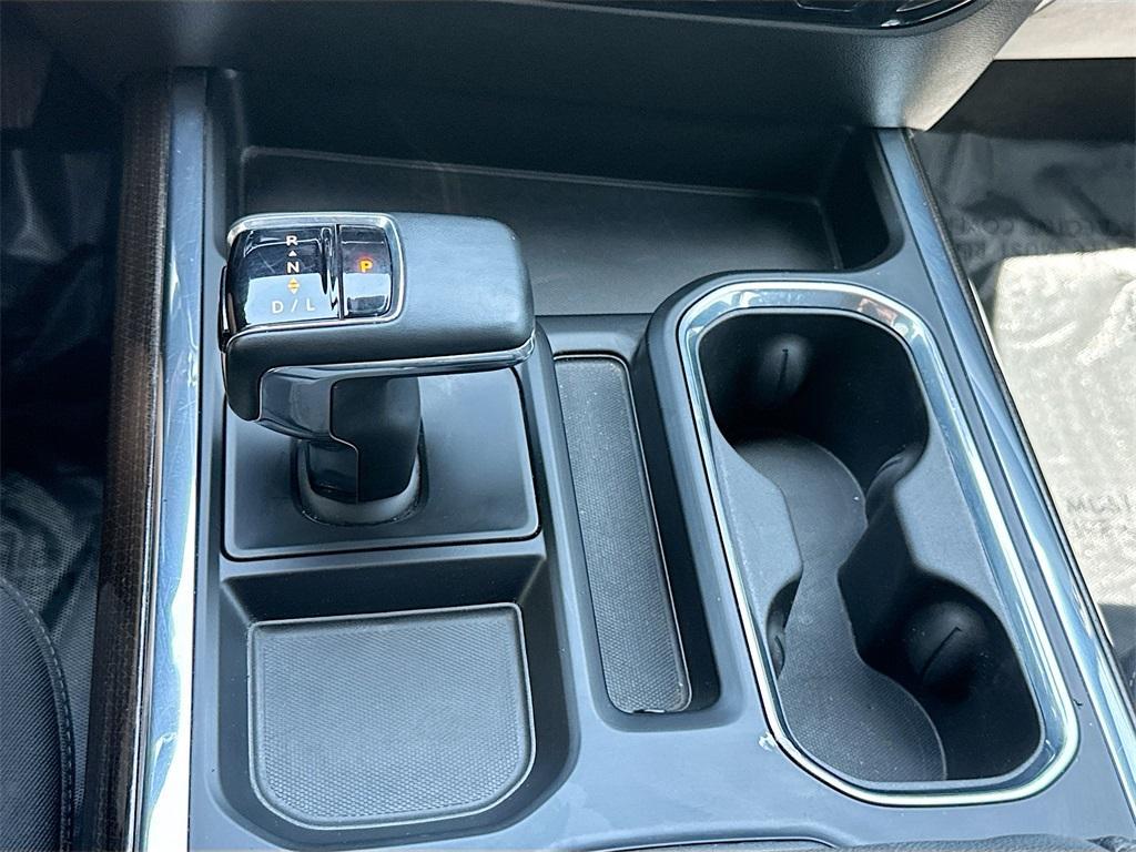 used 2024 Chevrolet Silverado 1500 car, priced at $42,700