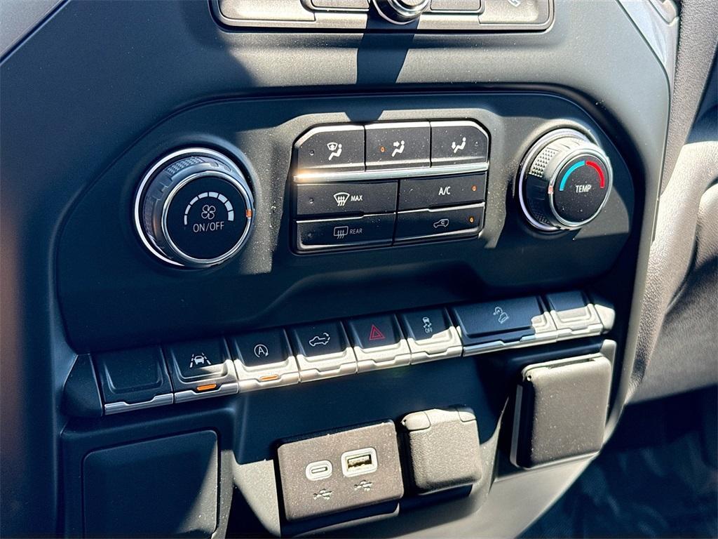 used 2024 Chevrolet Silverado 1500 car, priced at $38,600