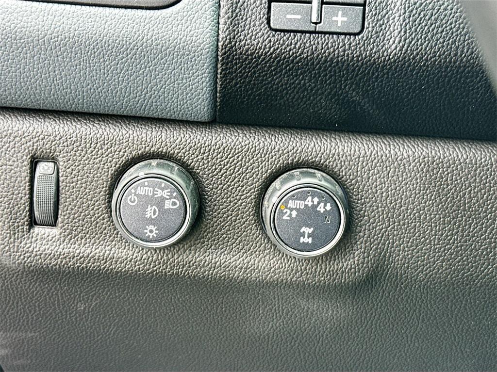 used 2022 Chevrolet Colorado car, priced at $30,000