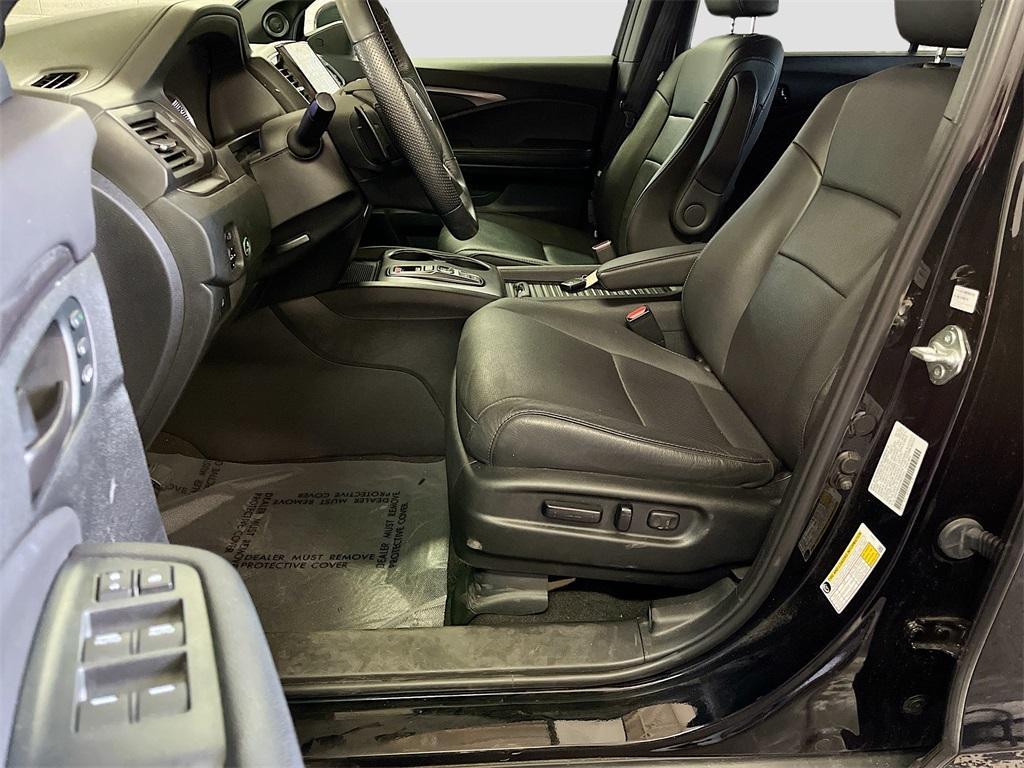 used 2023 Honda Passport car, priced at $27,400