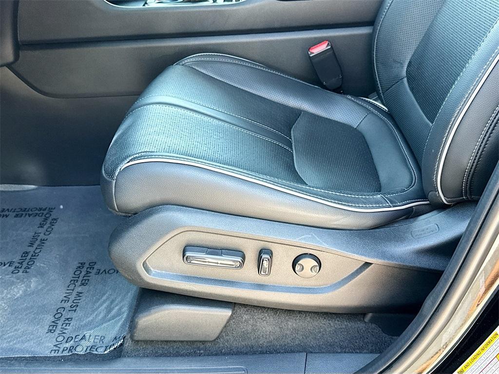 used 2023 Honda Pilot car, priced at $38,600