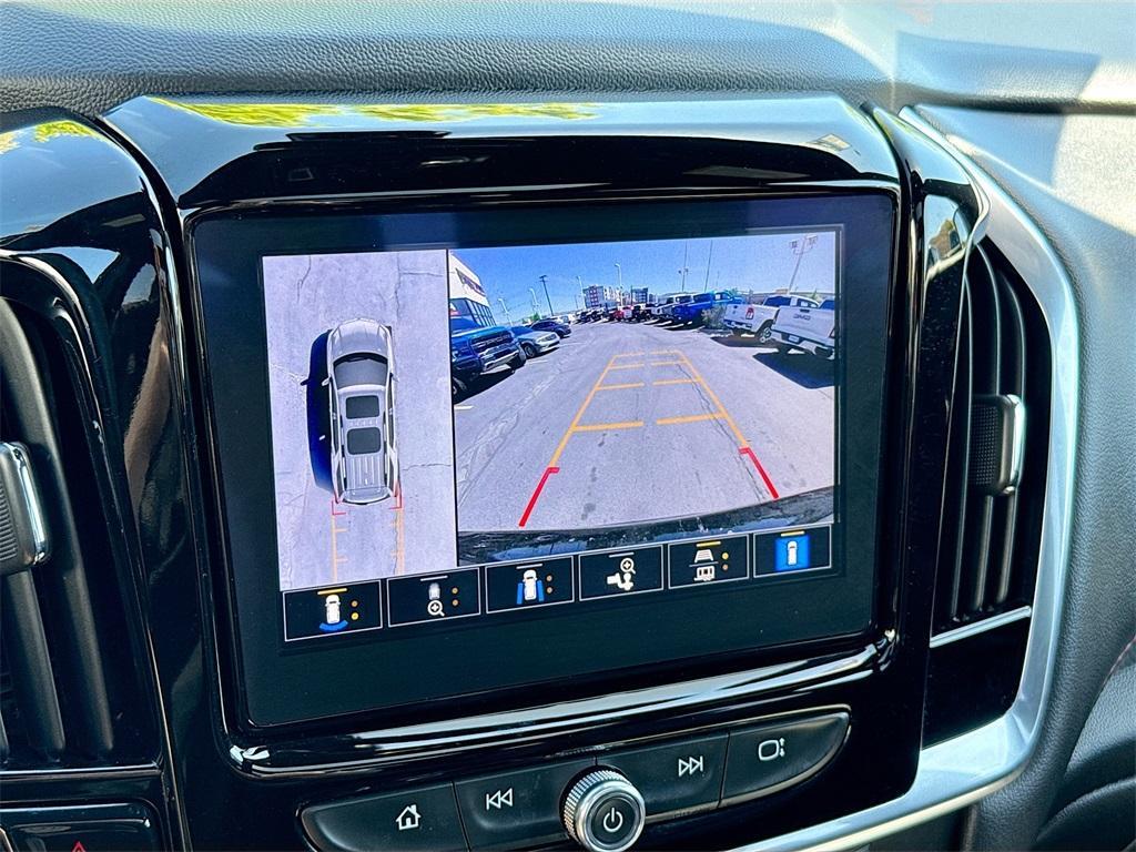 used 2022 Chevrolet Traverse car, priced at $28,700
