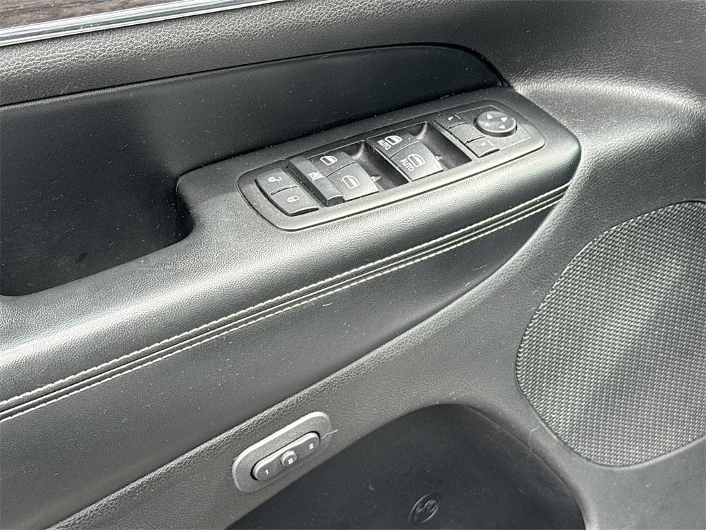 used 2014 Jeep Grand Cherokee car, priced at $10,400