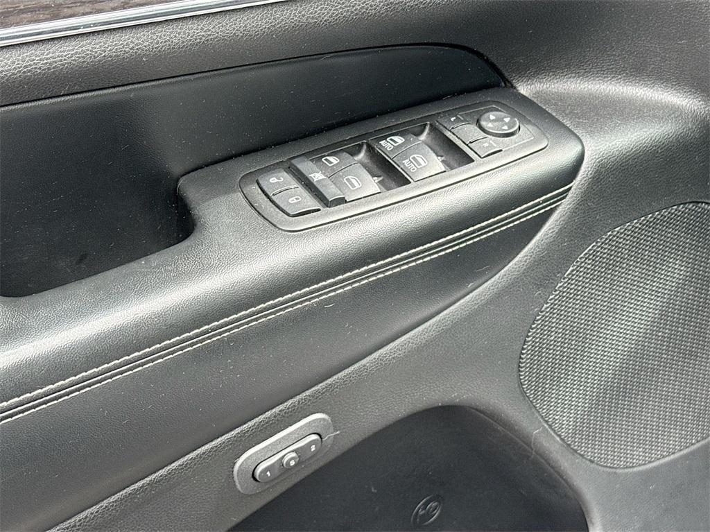 used 2014 Jeep Grand Cherokee car, priced at $11,000