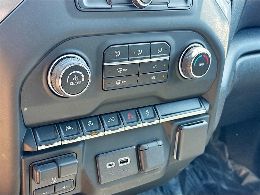 used 2023 Chevrolet Silverado 1500 car, priced at $33,100