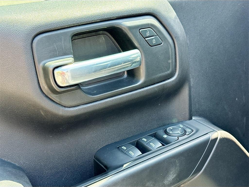 used 2023 Chevrolet Silverado 1500 car, priced at $33,100