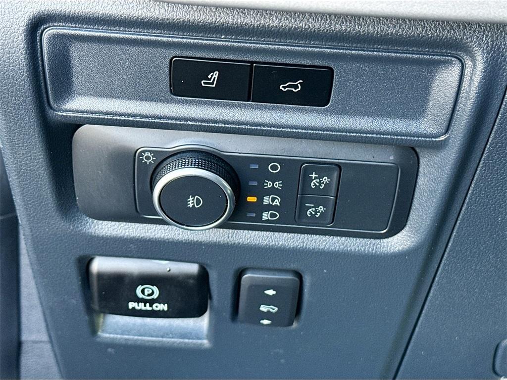 used 2022 Ford Expedition car, priced at $39,500