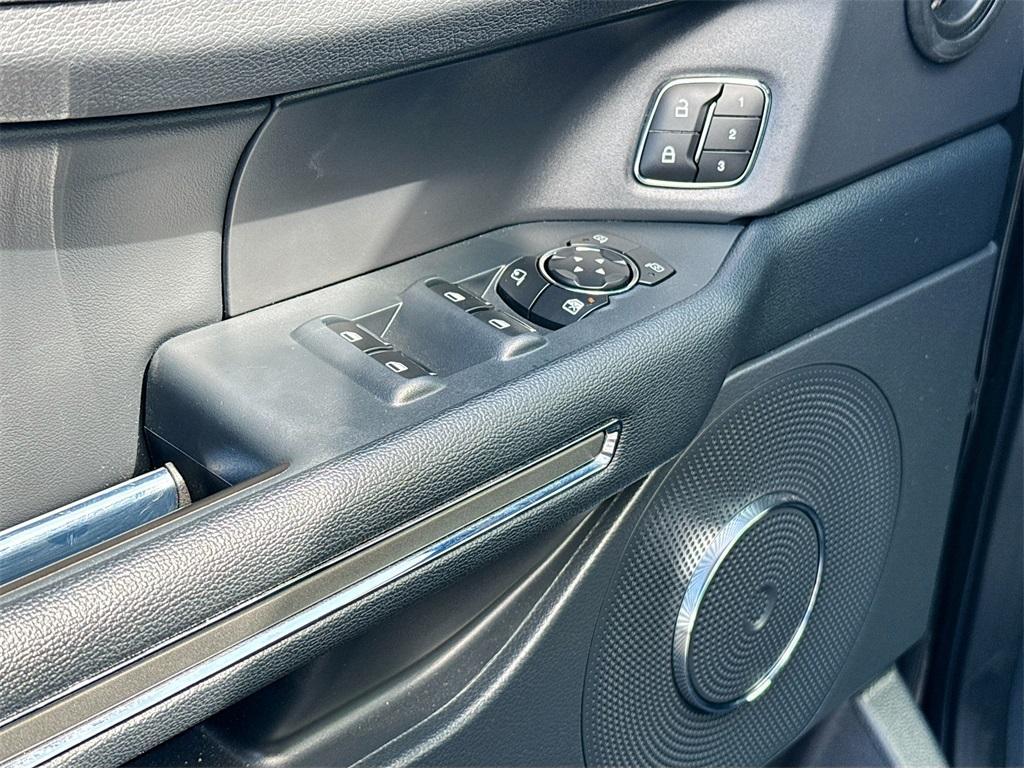 used 2022 Ford Expedition car, priced at $39,500