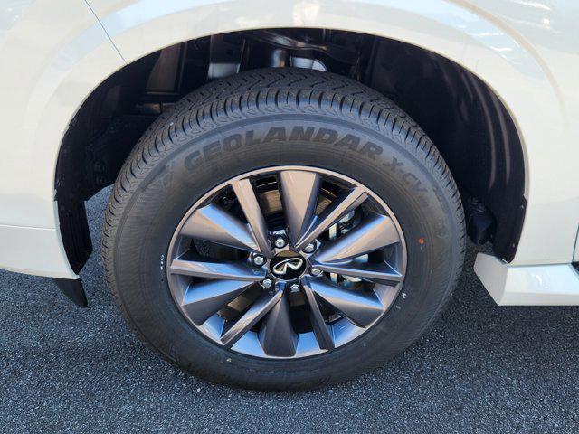 new 2025 INFINITI QX80 car, priced at $82,060