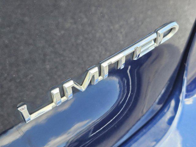 used 2018 Chrysler Pacifica car, priced at $15,892